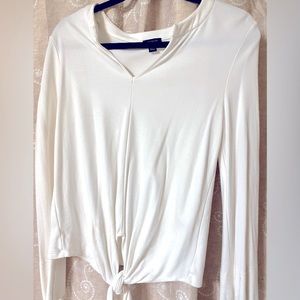 GREAT Ann Taylor blouse! Ties in the front.